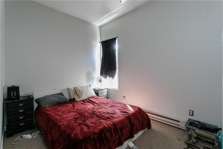 More Photos Of 3829 N Main St, Marion Storefront Retail Residential For Sale