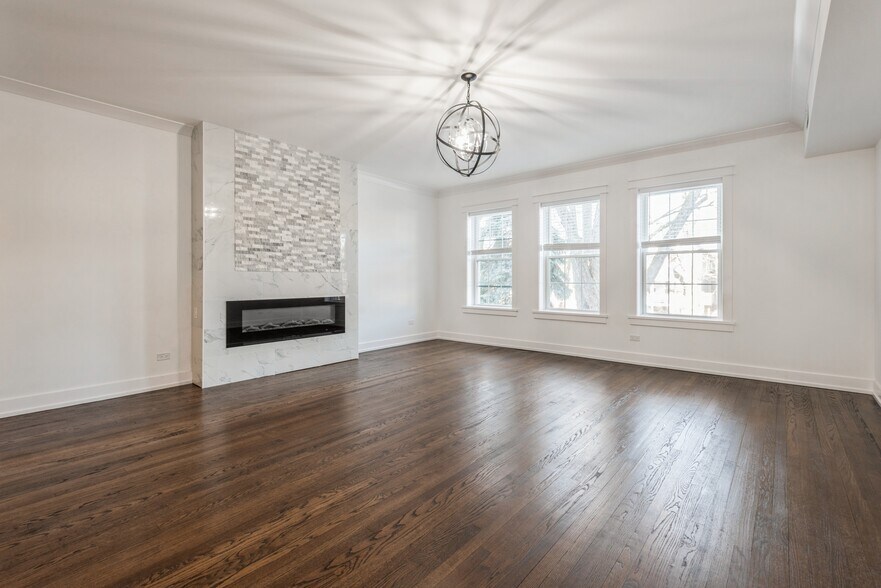 More Photos Of 1535 W Estes Ave, Chicago Multifamily For Sale