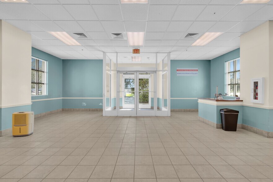 More Photos Of 1201 E Oak St, Kissimmee Office For Sale
