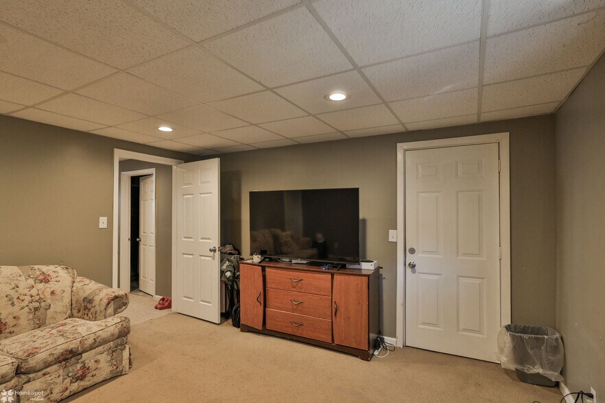 More Photos Of 302 W Abbott St, Lansford Multifamily For Sale