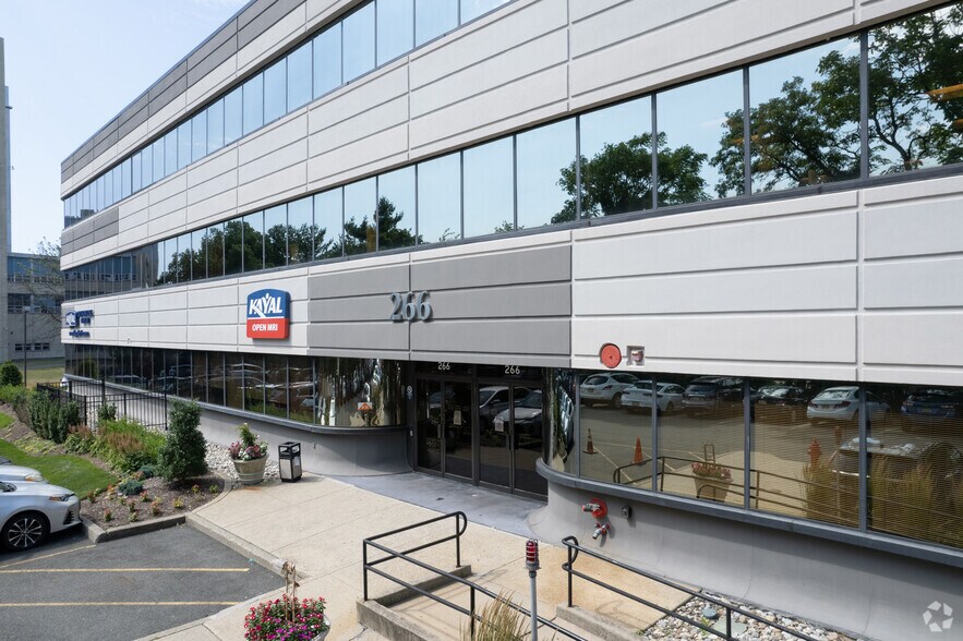 More Photos Of 266 Harristown Rd, Glen Rock Office For Sale