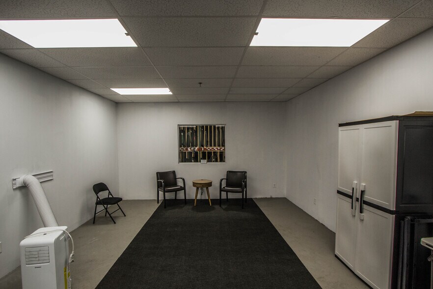 More Photos Of 21 Ellsworth St, Worcester Warehouse For Sale