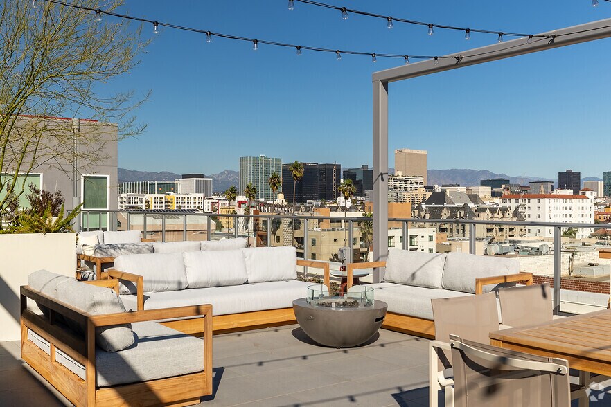 More Photos Of 988 S Manhattan Pl, Los Angeles Multifamily For Sale