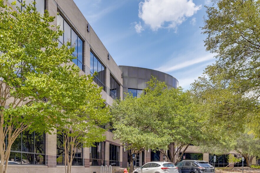 More Photos Of 8300 N Mopac Expy, Austin Office For Lease