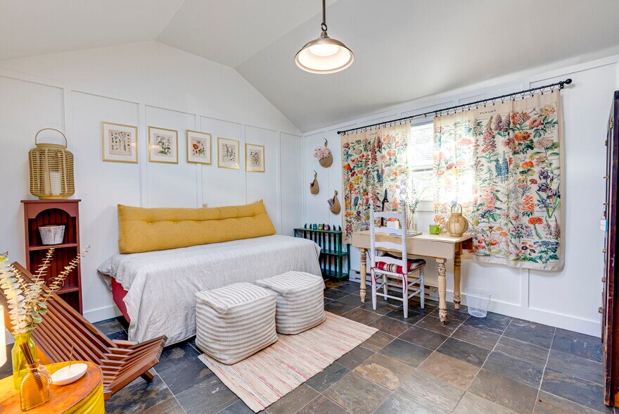 More Photos Of 5254 SE 74th Ave, Portland Flex For Sale