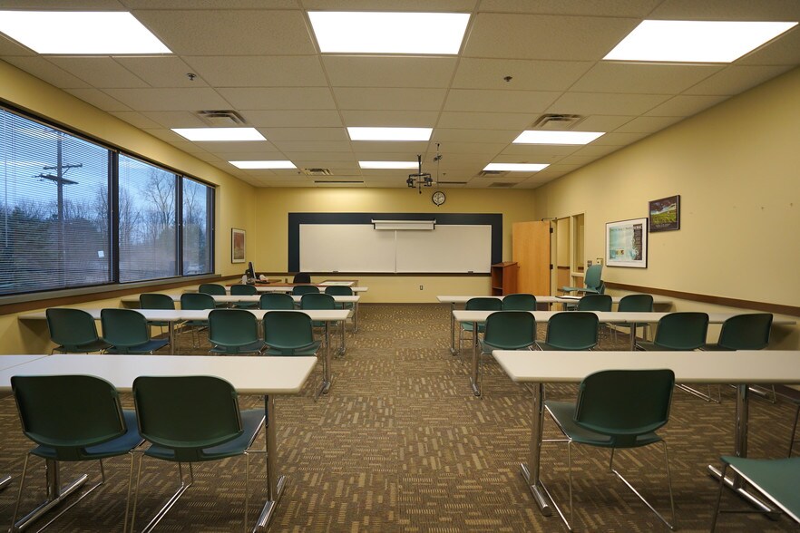 More Photos Of 1905 S Haggerty Rd, Canton Office For Lease