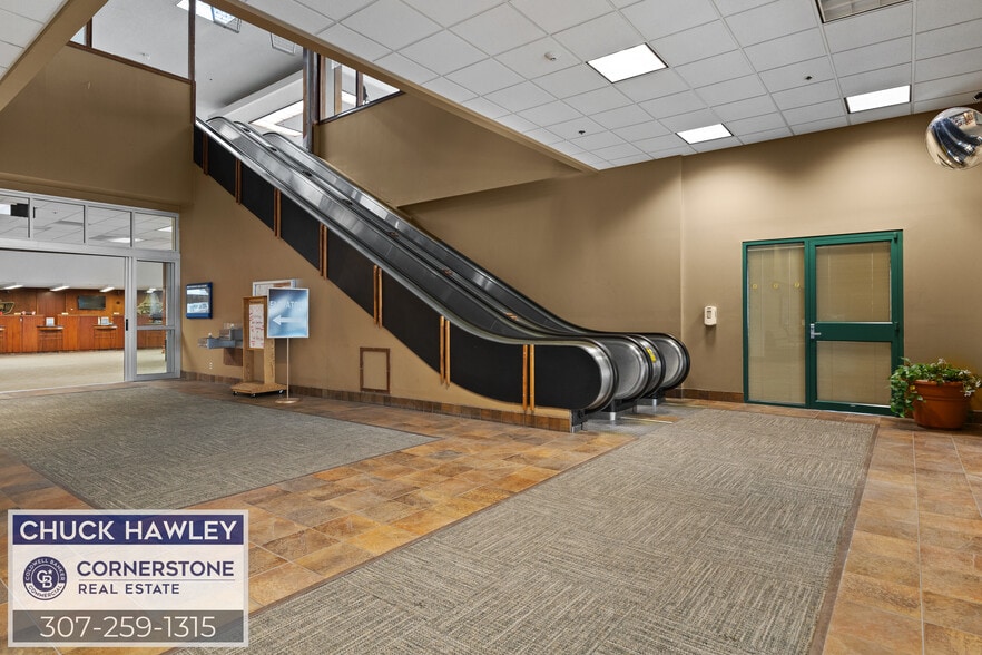 More Photos Of 104 S Wolcott St, Casper Office For Sale