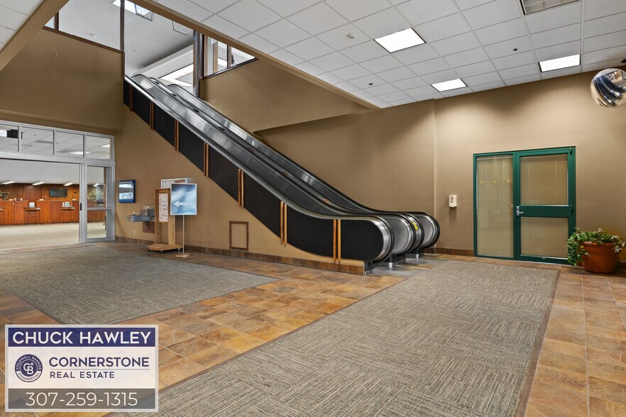 More Photos Of 104 S Wolcott St, Casper Office For Sale