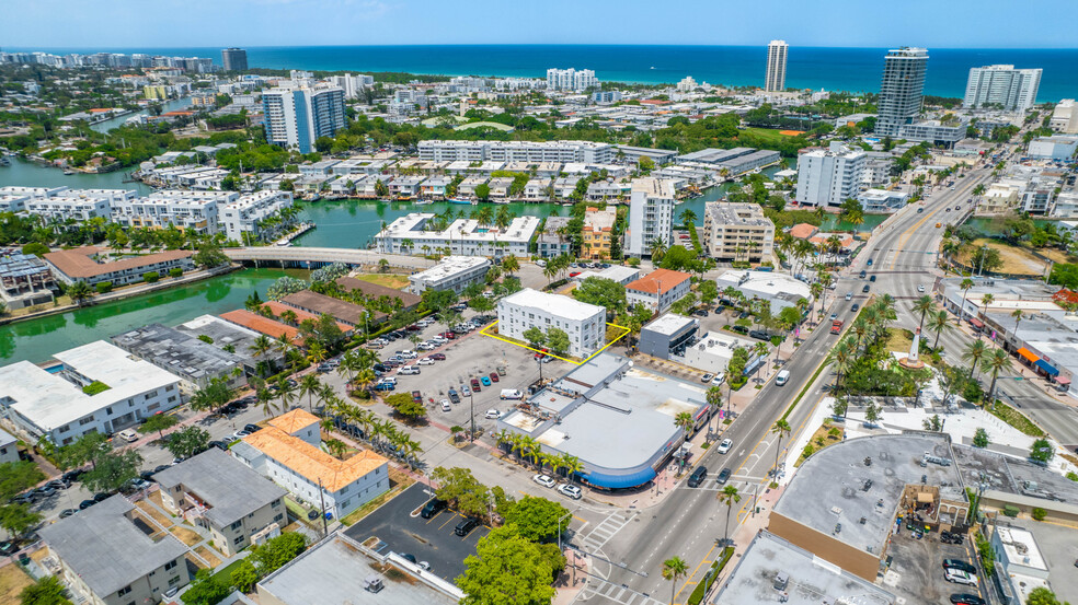 Primary Photo Of 924 Marseille Dr, Miami Beach Apartments For Sale