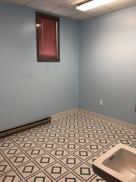More Photos Of 2949 Elmwood Ave, Buffalo Medical For Lease