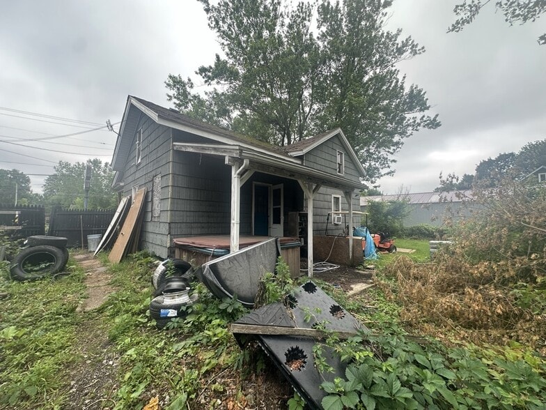 More Photos Of 6530 Broadway St, Lancaster General Retail For Sale