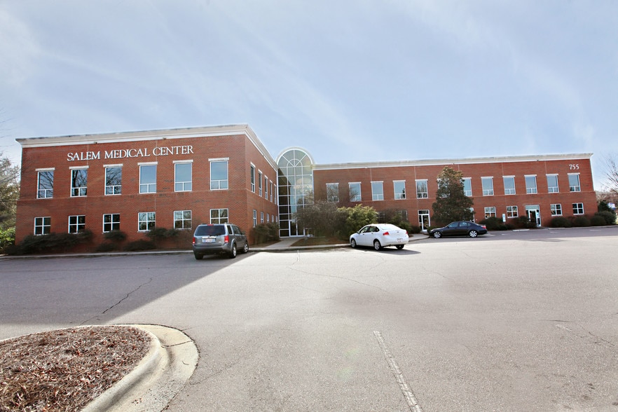 More Photos Of 755 Highland Oaks Dr, Winston-Salem Medical For Lease