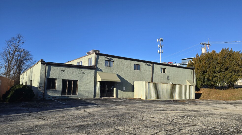 Primary Photo Of 2 Union Hill Rd, Conshohocken Warehouse For Sale