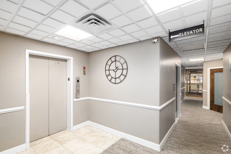 More Photos Of 950 N Kings Hwy, Cherry Hill Medical For Lease