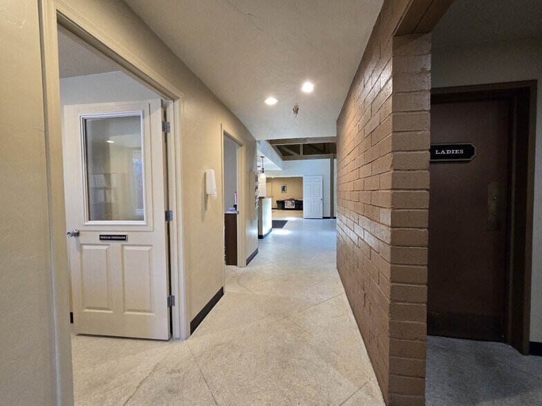 More Photos Of 195 Plaza Dr, Prescott Medical For Sale