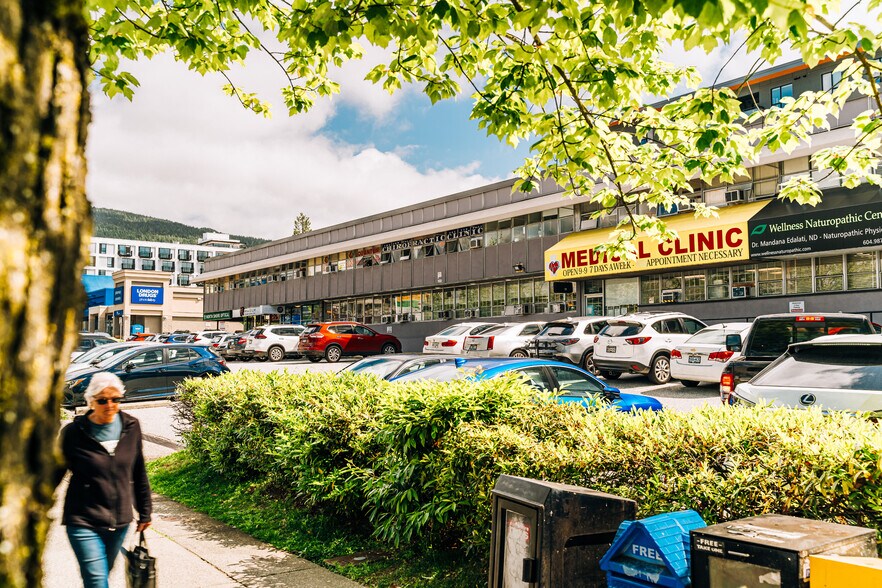 More Photos Of 1900-1950 Lonsdale Ave, North Vancouver Medical For Lease
