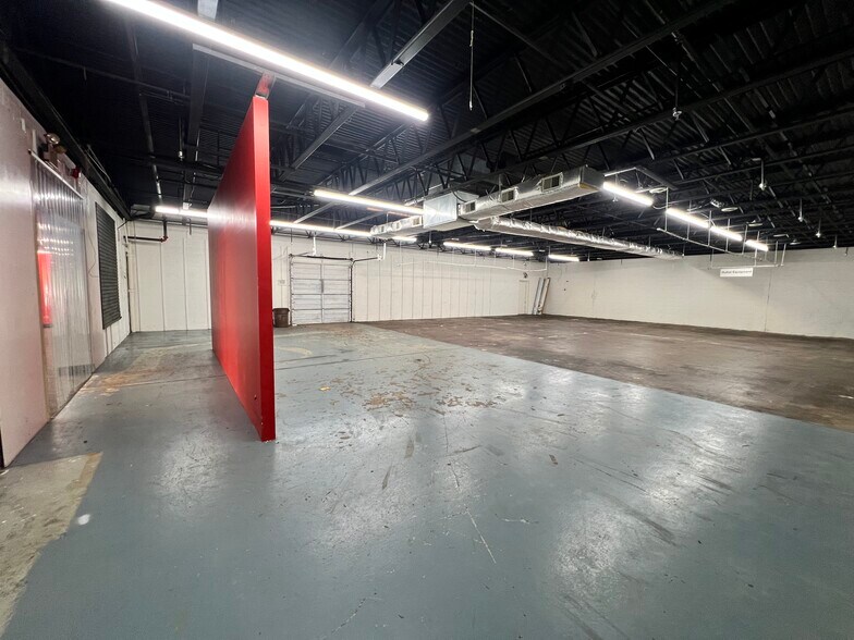 More Photos Of 7725 Mcknight Rd, Pittsburgh General Retail For Sale