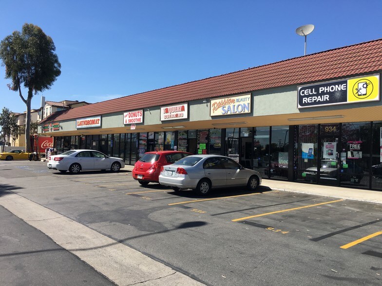 More Photos Of 900-950 S Harbor Blvd, Santa Ana Auto Repair For Lease