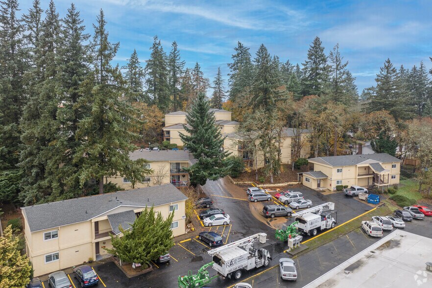 More Photos Of 4082 Commercial St SE, Salem Apartments For Sale