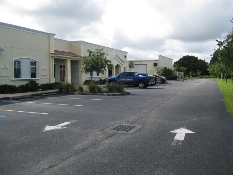 More Photos Of 3449 Technology Dr, North Venice Manufacturing For Lease