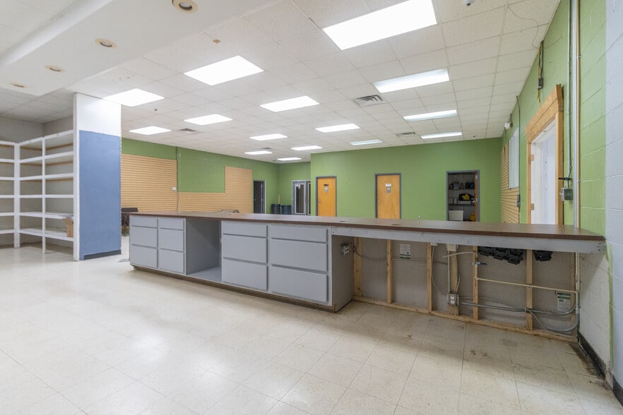 More Photos Of 90 Stonecoal Rd, Horner Freestanding For Lease