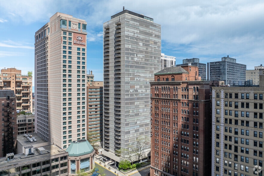 Primary Photo Of 200 E Delaware Pl, Chicago Apartments For Sale