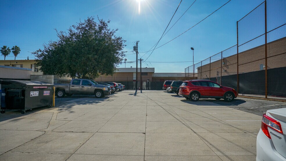 More Photos Of , Glendale Multifamily For Sale