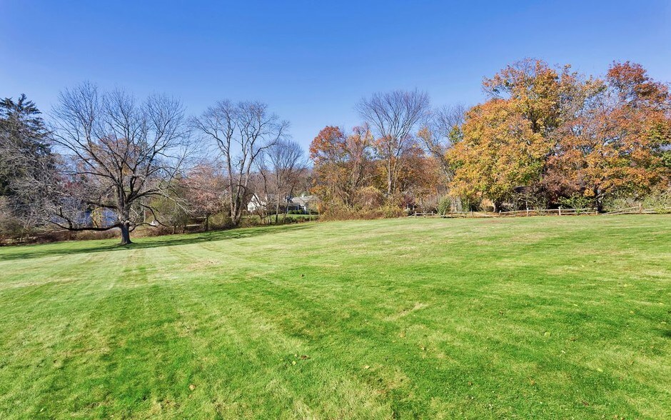 More Photos Of 2-4 Hardscrabble Rd, North Salem Office Residential For Sale