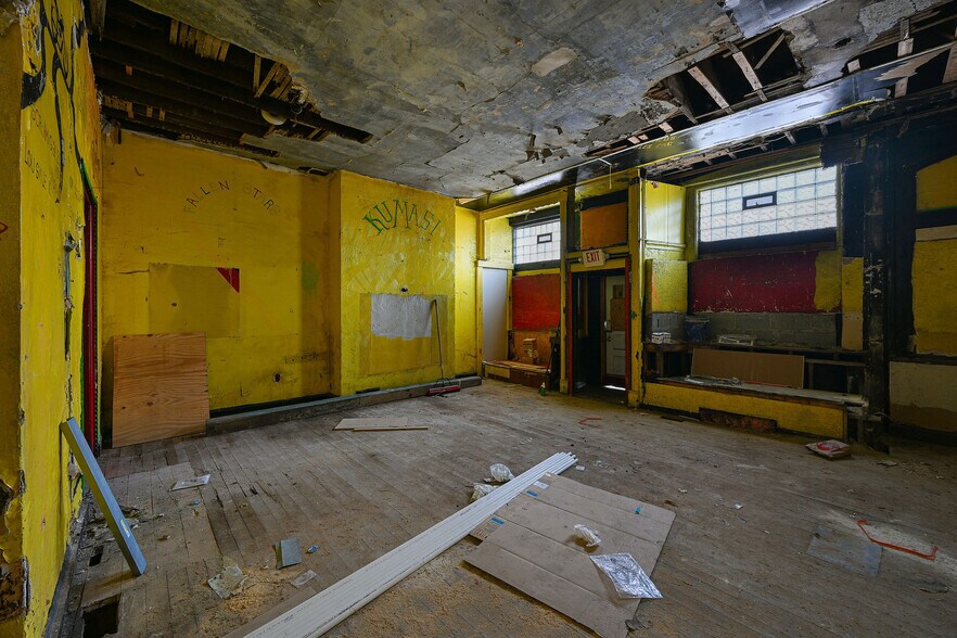 More Photos Of 1913 Central Ave, Cincinnati Office Residential For Sale