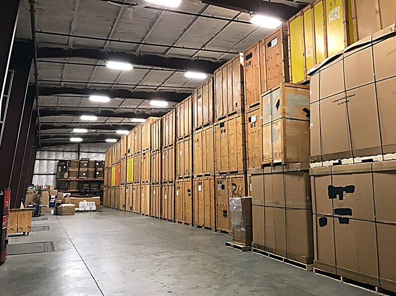 More Photos Of 223 Kent Rd, New Milford Warehouse For Lease