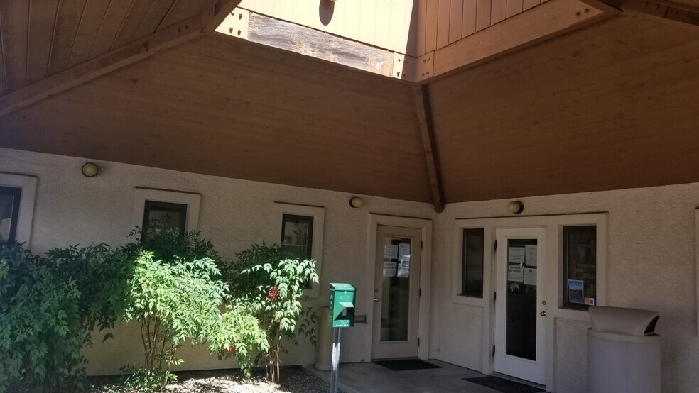 More Photos Of 919 12th Pl, Prescott Medical For Sale