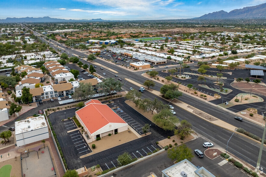 More Photos Of 7740 E Speedway Blvd, Tucson Freestanding For Lease