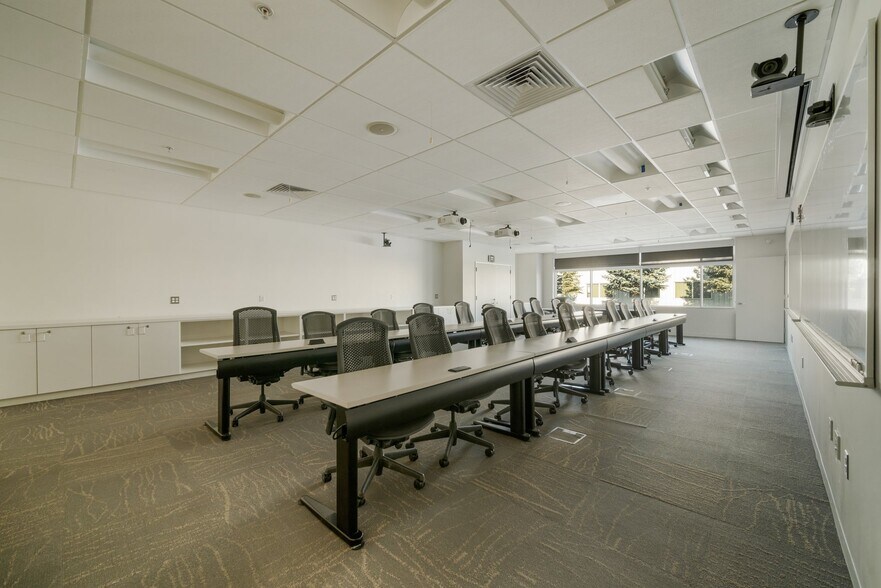 More Photos Of 380 Airport Rd, Ignacio Office Residential For Sale