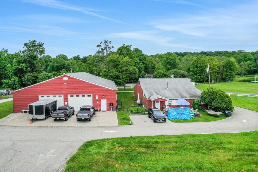 More Photos Of 269 Stone Schoolhouse Rd, Bloomingburg Warehouse For Sale