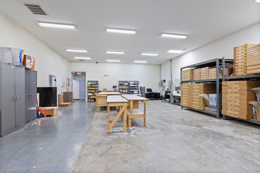 More Photos Of 5195 Commerce Cir, Indianapolis Industrial For Sale
