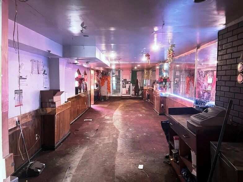 More Photos Of 93 1st Ave, New York Apartments For Lease