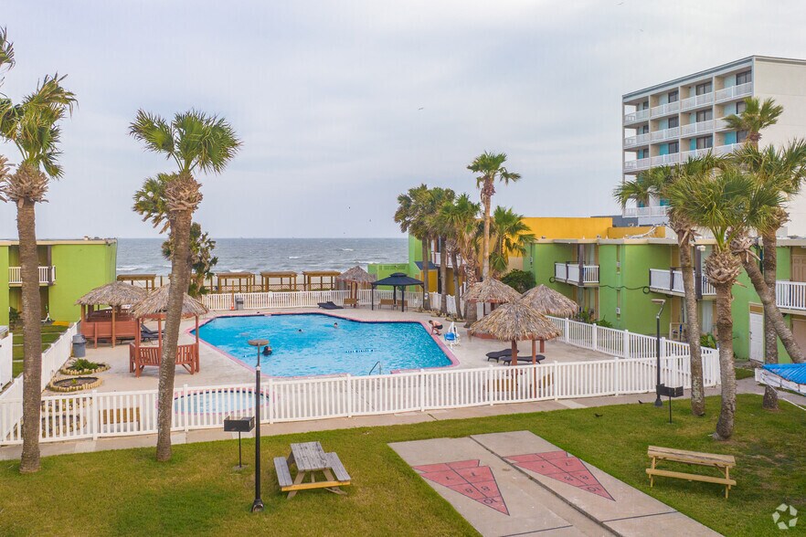 More Photos Of 3202 E Surfside Blvd, Corpus Christi Hotel For Sale