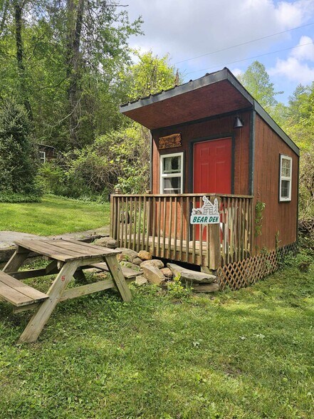 More Photos Of 88 Lower Mountain Creek Rd, Robbinsville Trailer Camper Park For Sale