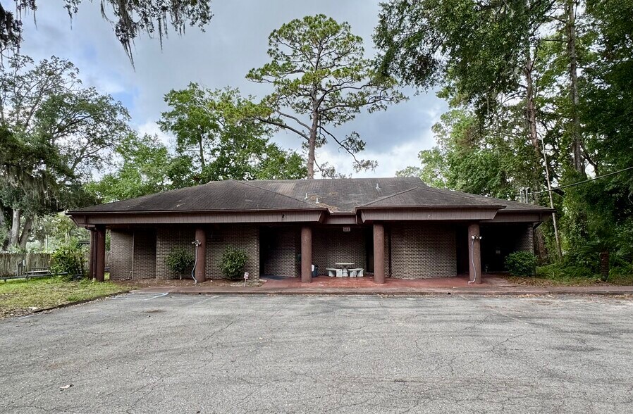 More Photos Of 1906 Debarry Ave, Orange Park Medical For Sale