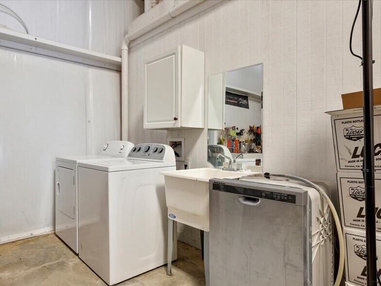 More Photos Of 3205 Sam Rayburn, Brookeland Apartments For Sale