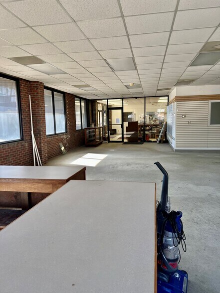 More Photos Of 4073 Highway 51 S, Senatobia Storefront Retail Office For Lease