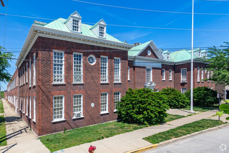 More Photos Of 455 N Campbell Ave, Chicago Distribution For Lease