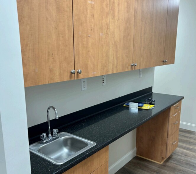 More Photos Of 1525 Davie Ave, Statesville Medical For Sale