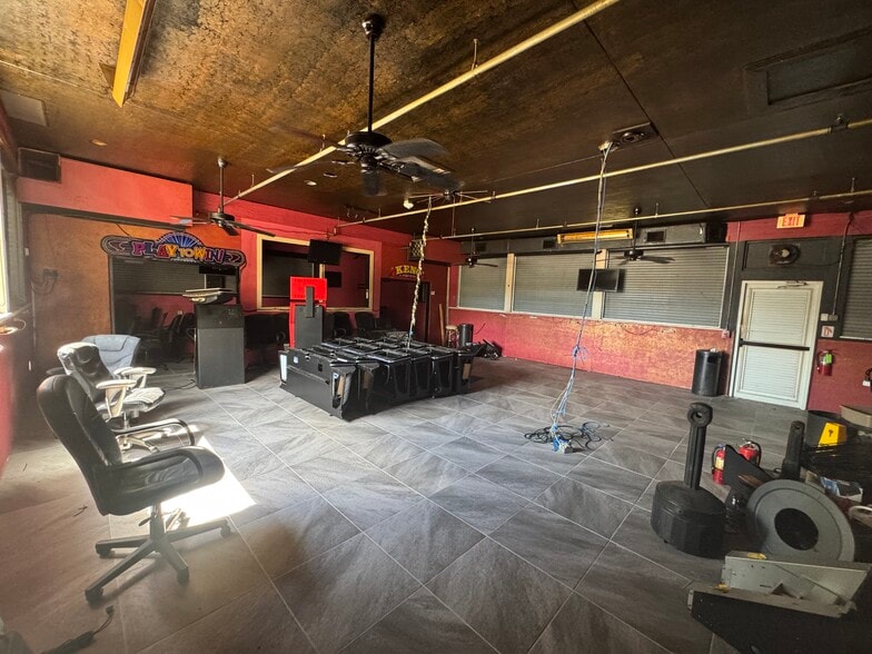 More Photos Of 7180 S US Highway 1, Port Saint Lucie Storefront Retail Office For Sale