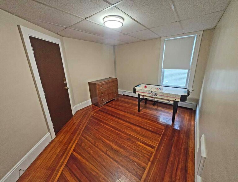 More Photos Of 541 Front St, Chicopee Apartments For Sale