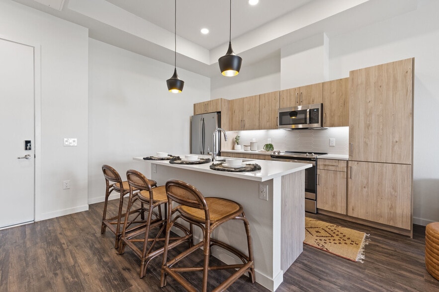 More Photos Of 2040-2060 N Scottsdale Rd, Scottsdale Apartments For Lease