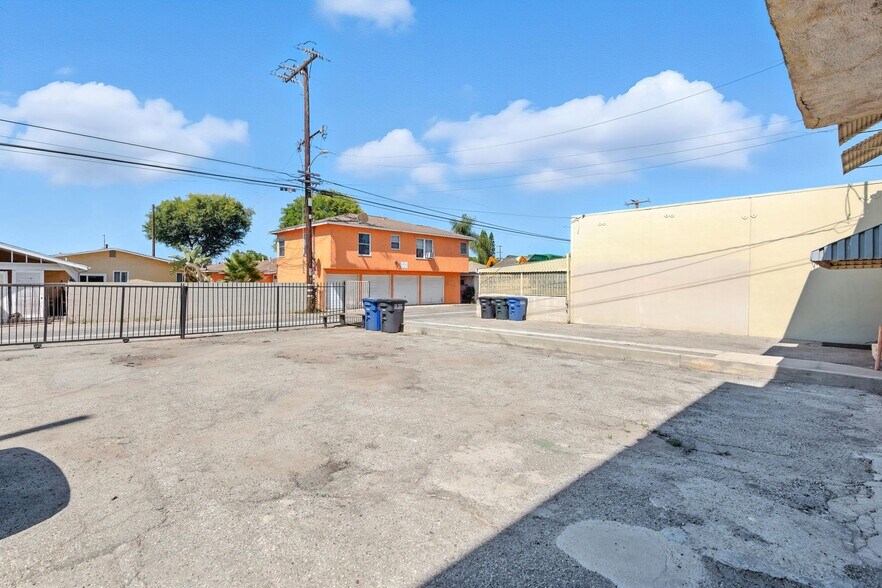 More Photos Of 5332 Beverly Blvd, Los Angeles Office Residential For Sale