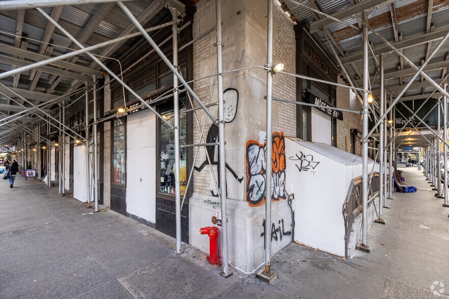 More Photos Of 162-168 Bleecker St, New York Apartments For Lease