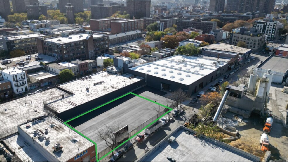 Primary Photo Of 264-280 Johnson Ave, Brooklyn Manufacturing For Lease