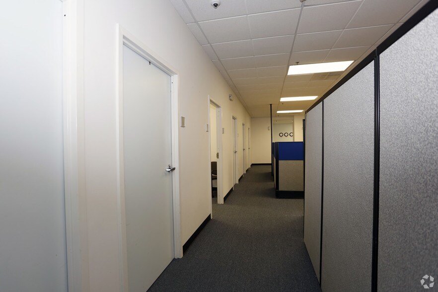 More Photos Of 3759 Us Highway 1 S, Monmouth Junction Office For Lease